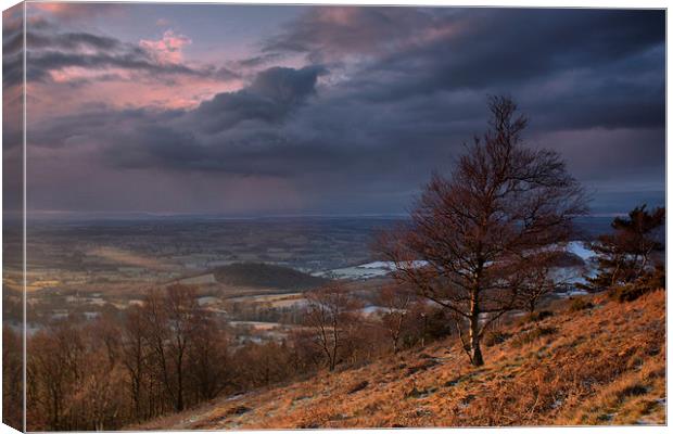 Dusk on the Malvern Hills Canvas Print by Sue Dudley
