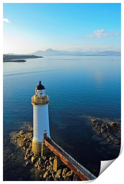 Eilean Bhan lighthouse , Isle of Skye Print by Les Parsons