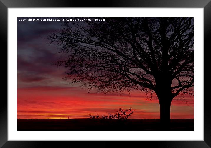 Sunset over the ridgeway, Oxfordshire. Framed Mounted Print by Gordon Bishop