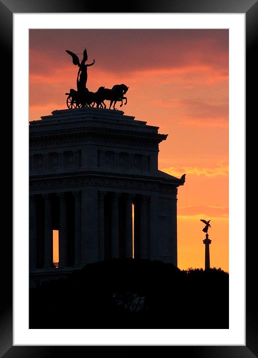 Sunset at Monumento Nazionale a Vittorio Emanuele  Framed Mounted Print by Samantha Higgs