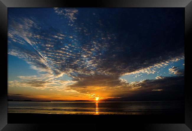 Big Sky Sunset Framed Print by John Hastings