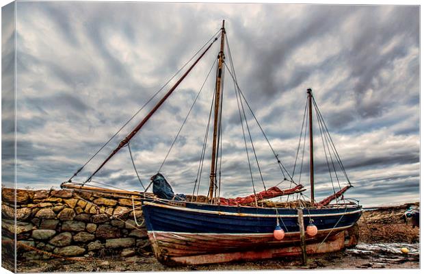 Old Boat Canvas Print by Sam Smith