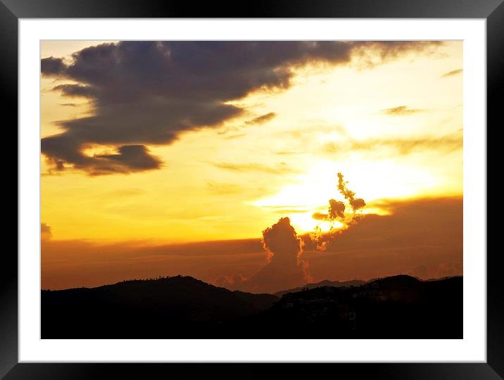 Sunset that reminds me of home Framed Mounted Print by leonard alexander