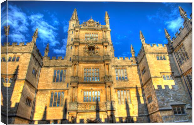 Bodleian Library Oxford Canvas Print by Gurinder Punn