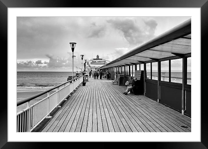 Bournemouth Pier Framed Mounted Print by Dan Ward