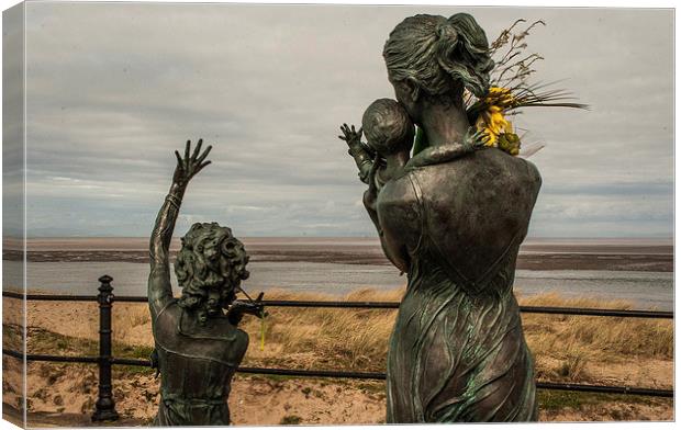 Fishermens Memorial Statue at Fleetwood Canvas Print by Peter McCormack