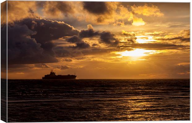 Sailing into the sunset Canvas Print by Gary Finnigan