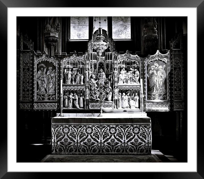 Altar at lichfield cathedral Framed Mounted Print by leonard alexander