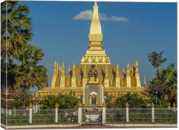 Laos - Pha That Luang Canvas Print by colin chalkley