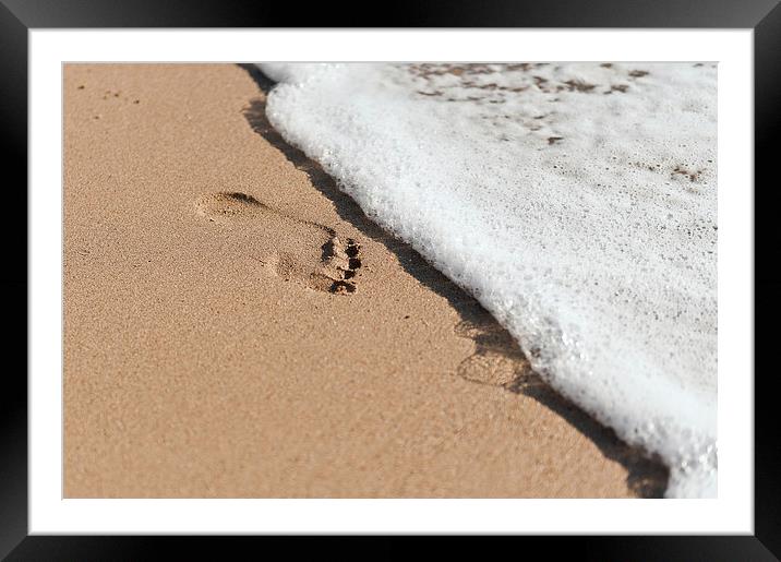 Footprint in the sand Framed Mounted Print by Carl Shellis