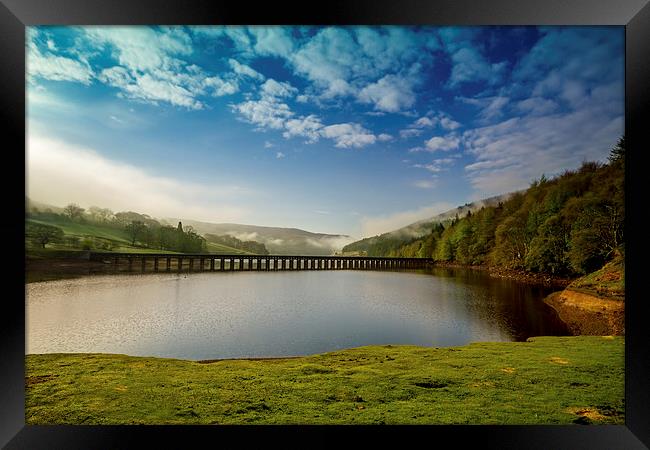 Ladybower reservoir Peak District Framed Print by Oxon Images