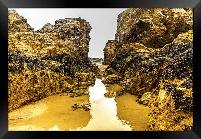 Perranporth rock pool Framed Print by Oxon Images