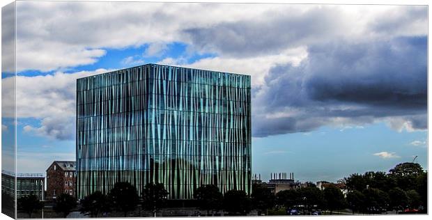 Sir Duncan Rice Library 2 Canvas Print by Vicky Mitchell