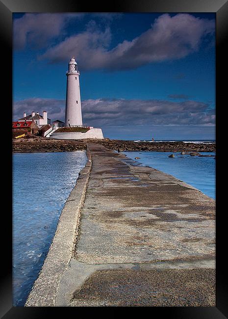 St Marys Lighthouse Framed Print by K7 Photography