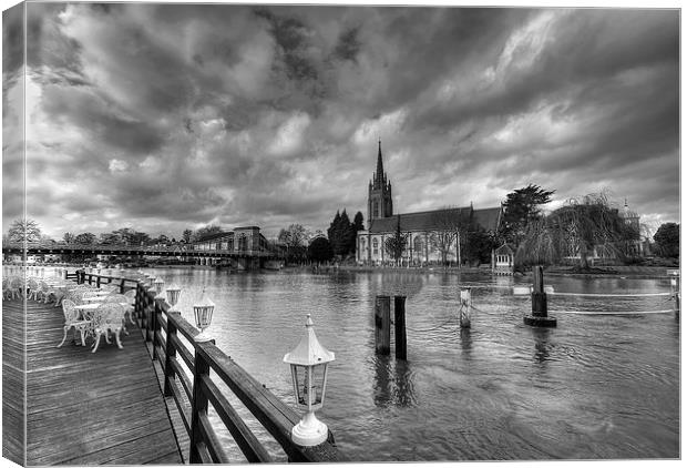 Marlow Church And Bridge Canvas Print by Mick Vogel