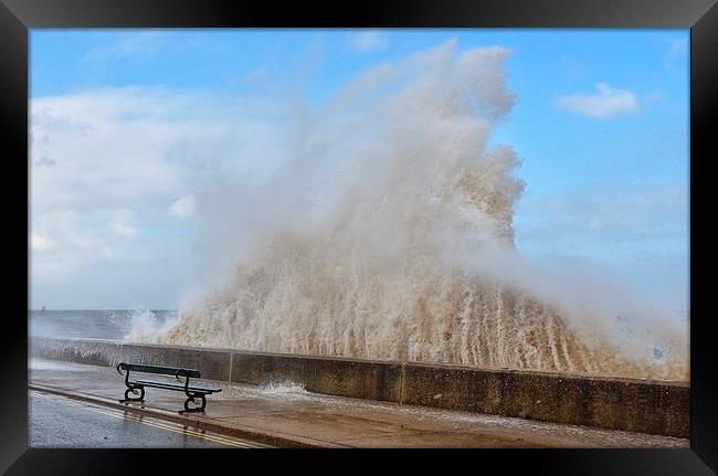 Big waves on Hunstanton seafront Framed Print by Gary Pearson