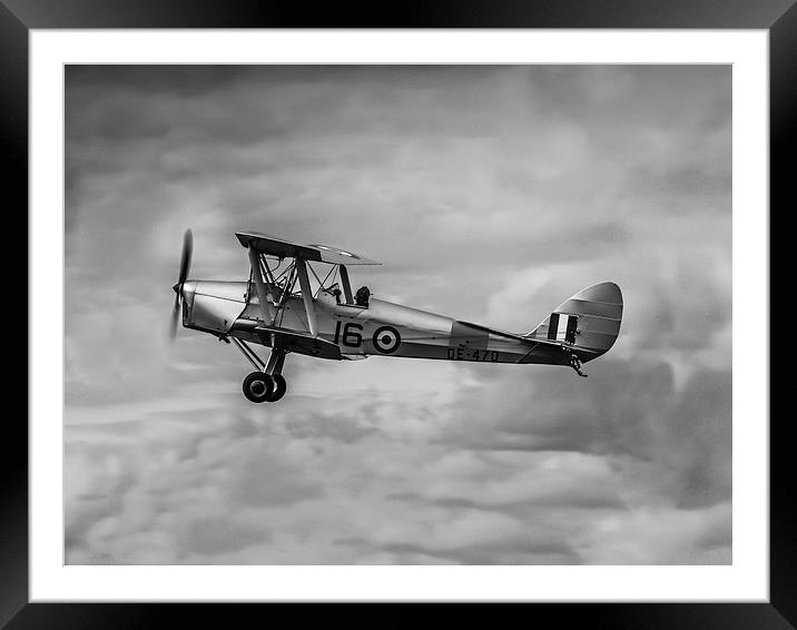 De Havilland Tiger Moth Framed Mounted Print by P H