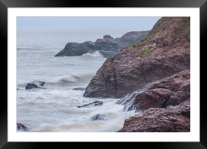 High tide on the coast Framed Mounted Print by Ian Jones