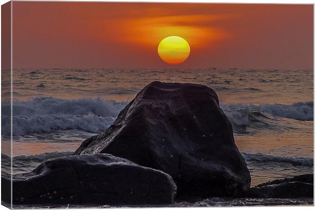 Sri Lanka : Sunset Canvas Print by colin chalkley