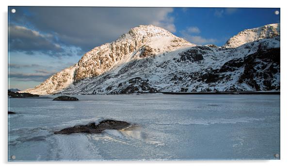 Tryfan Acrylic by Rory Trappe
