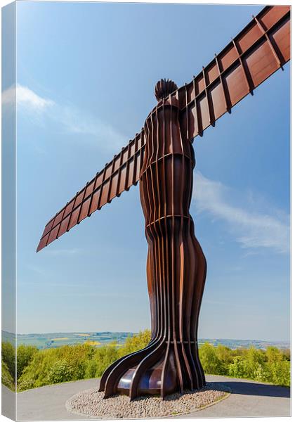 Angel of the North Canvas Print by Gary Finnigan