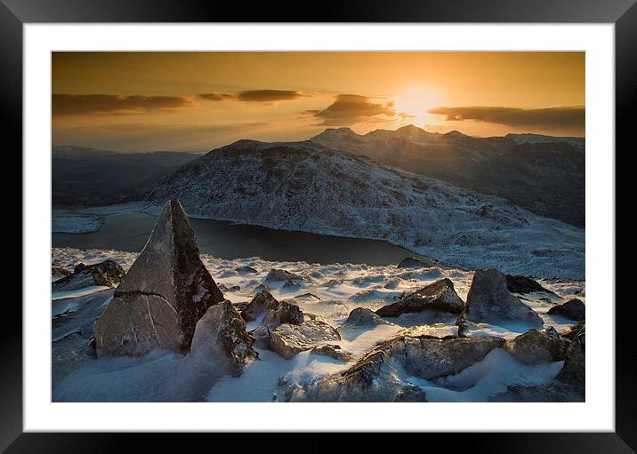 Moelwyn sunset Framed Mounted Print by Rory Trappe