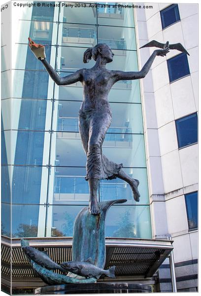 Cardiff Statue Canvas Print by Richard Parry