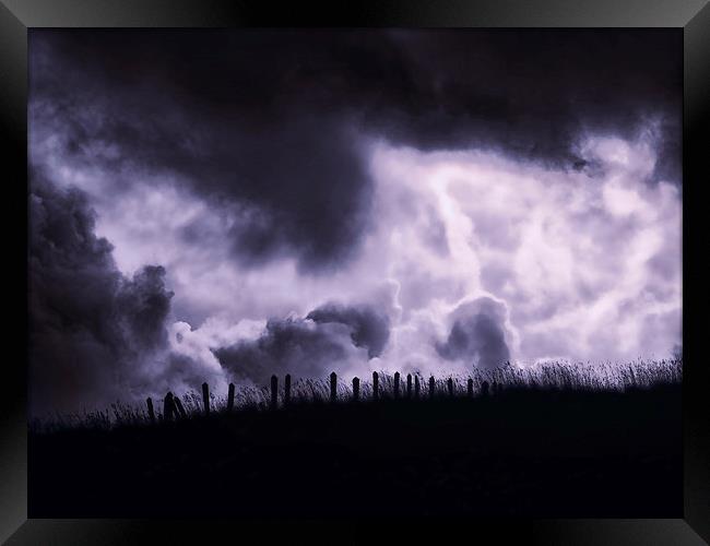 Storm Approaching Framed Print by Fraser Hetherington