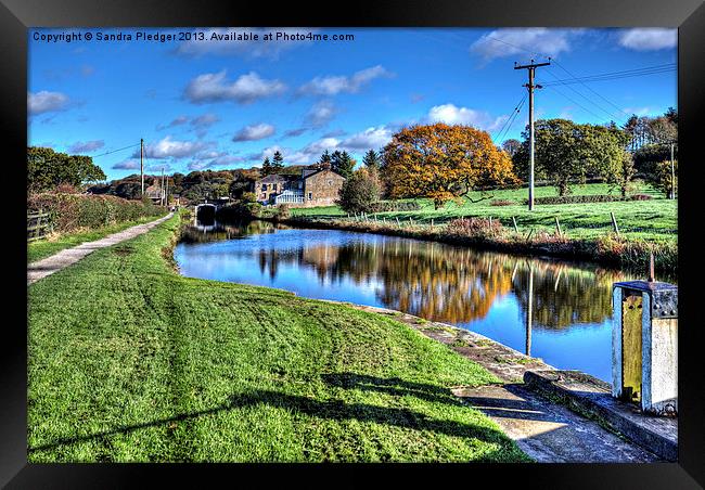 Top Lock Wheelton Framed Print by Sandra Pledger