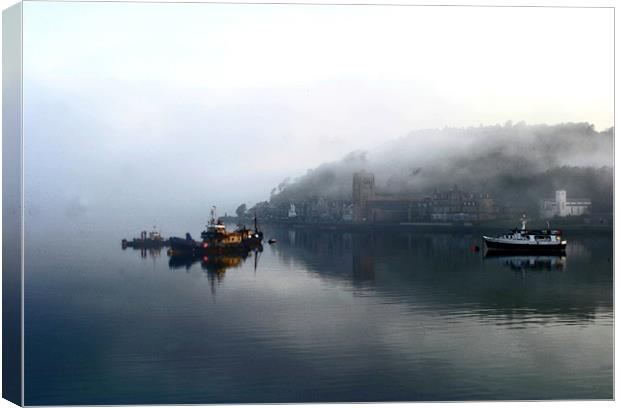 Morning in Oban Canvas Print by Tommy Reilly