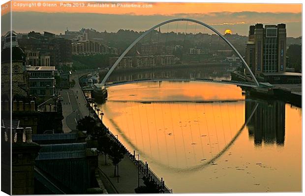 Millennium Bridge Newcastle upon Tyne Canvas Print by Glenn Potts