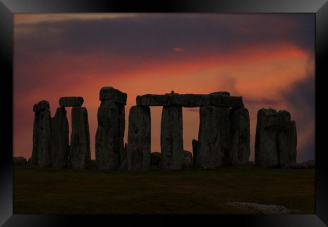 Stonehenge sunset Framed Print by Elaine Pearson