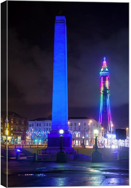 Blackpool Tower at night Canvas Print by Ian Middleton
