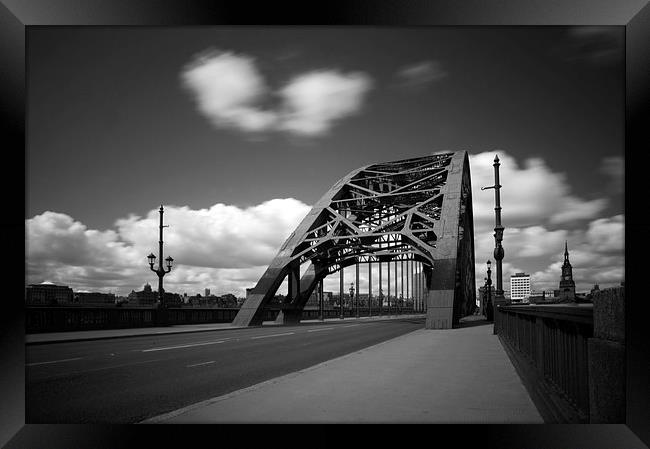 The Tyne Bridge Framed Print by Dave Hudspeth Landscape Photography
