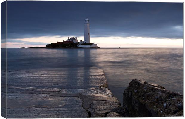 St Mary’s Lighthouse Canvas Print by David Pringle