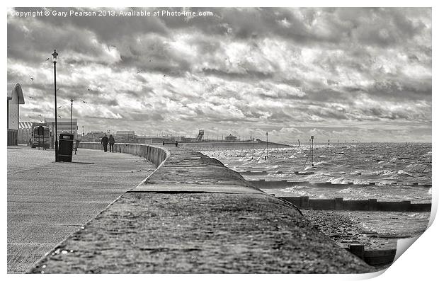 A walk along the prom Print by Gary Pearson