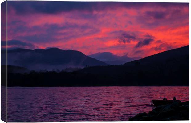 Pink sunset, loch Tay Canvas Print by Bob  Dale