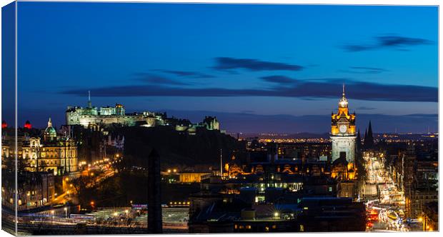 Edinburgh Twilight View Canvas Print by Kevin Ainslie