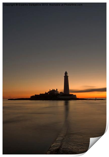 St Marys Lighthouse at Sunrise Print by Graeme Darbyshire