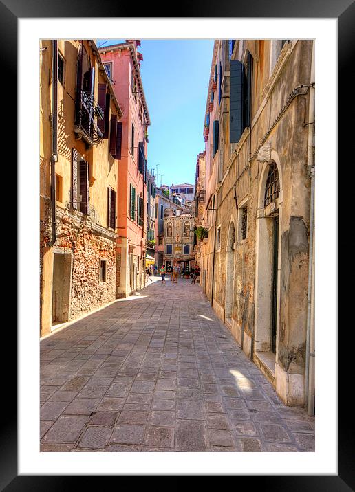 An Alleyway in Venice Framed Mounted Print by Tom Gomez