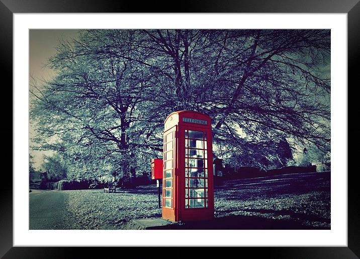 The red telphone box and post box Framed Mounted Print by leonard alexander