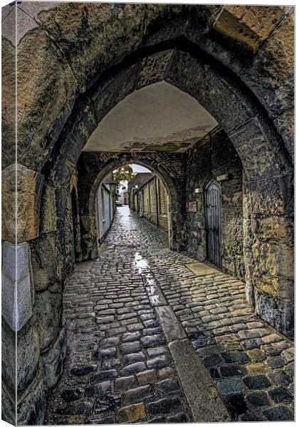 Ye olde gate way Canvas Print by Thanet Photos