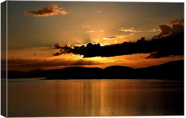 Sutherland Sunset Canvas Print by Lorraine Paterson