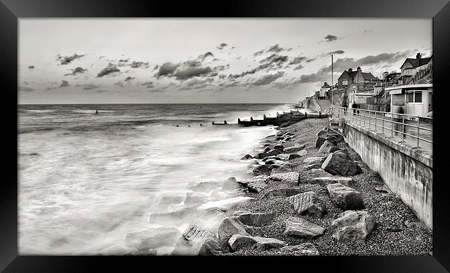 Sheringham sea front Framed Print by Gary Pearson
