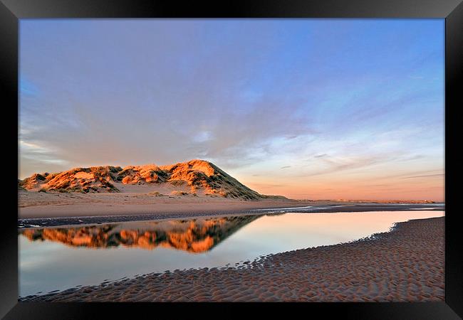 Dune Reflection Newburgh Beach Framed Print by Eric Watson