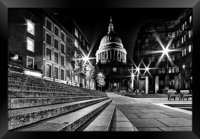 St pauls Cathedral at Night Framed Print by Ian Hufton