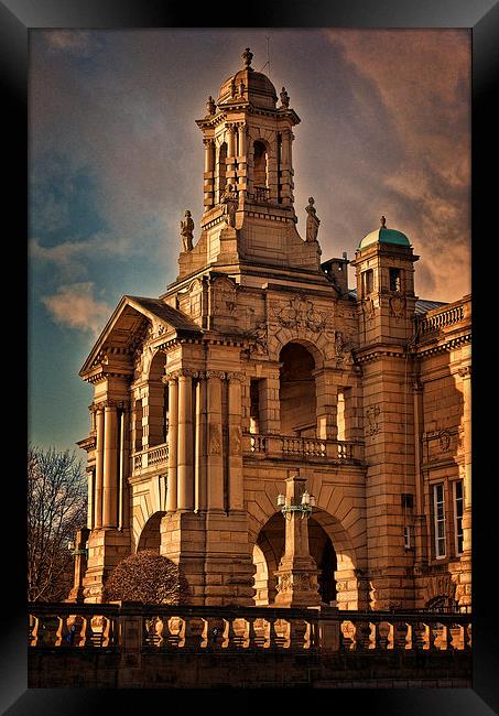 Evening Light at Cartwright Hall Framed Print by Colin Metcalf