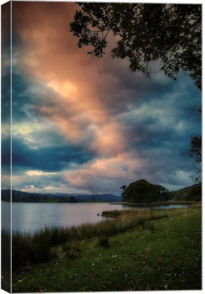 Esthwaite Water sunset Canvas Print by Graham Moore