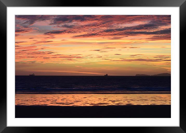Broadhaven beach at sunset Framed Mounted Print by Lindsay Read