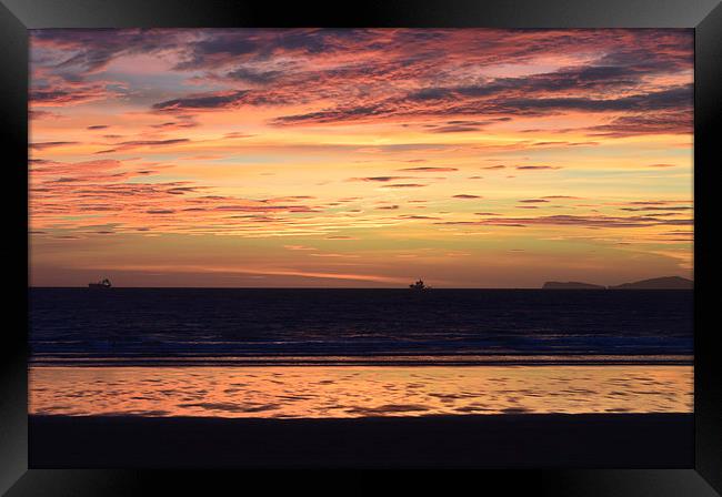 Broadhaven beach at sunset Framed Print by Lindsay Read